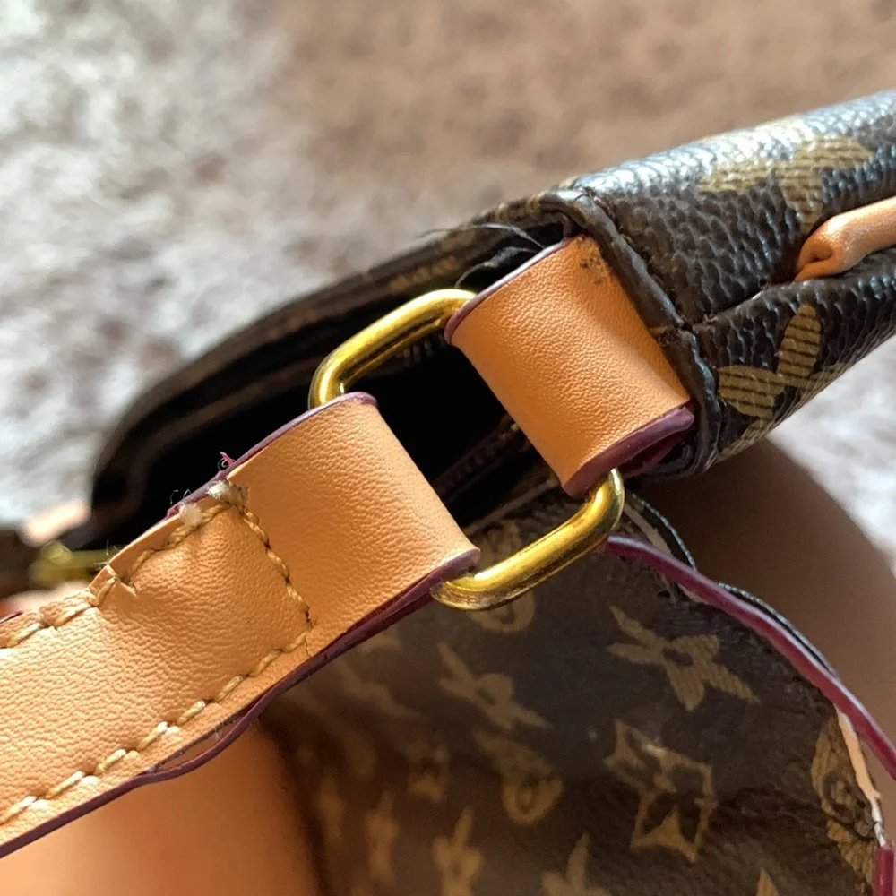 Satchel - Picture 6 of 7
